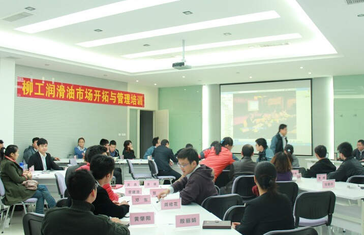 加強(qiáng)員工培訓(xùn)，提升銷售專業(yè)技能