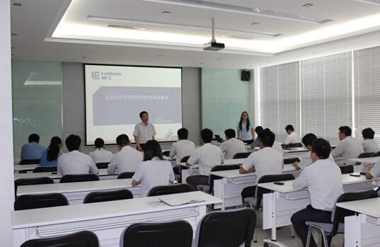 風(fēng)險(xiǎn)控制在柳工高級(jí)潤(rùn)滑油